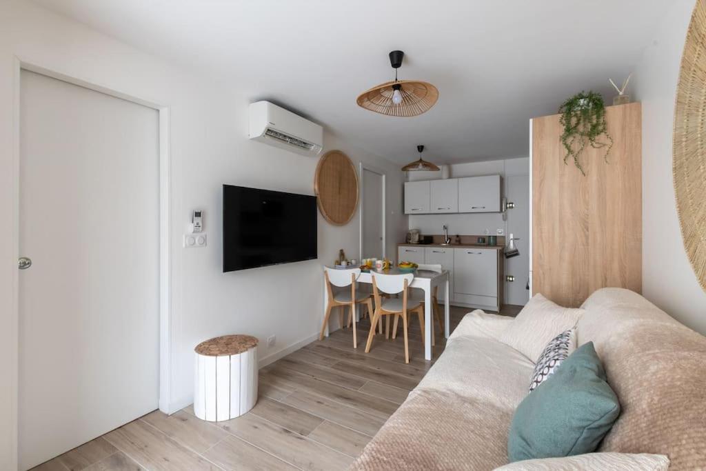La Perle Du Port * Terrasse * Clim * Mer A 5 Min * Chambre * Карнон-Плаж Екстер'єр фото