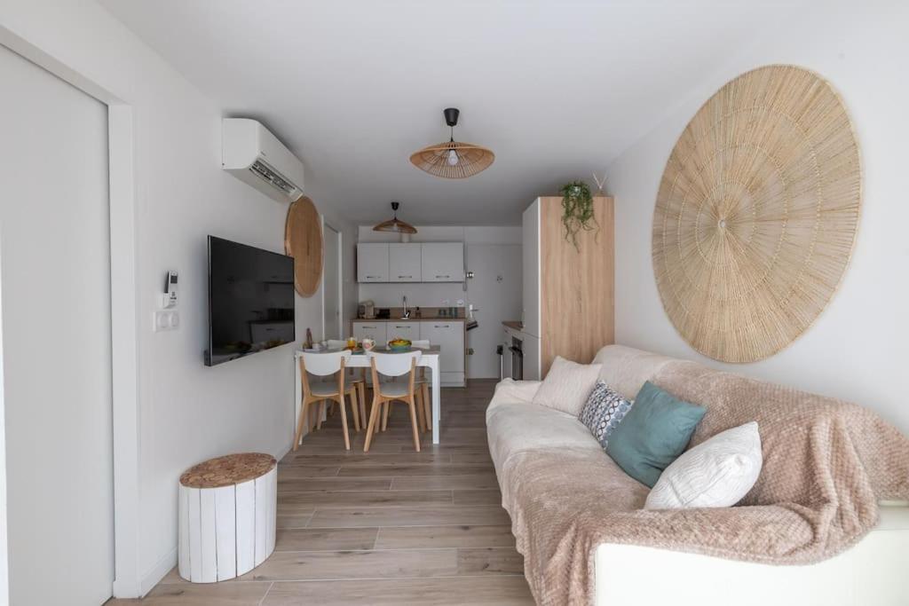 La Perle Du Port * Terrasse * Clim * Mer A 5 Min * Chambre * Карнон-Плаж Екстер'єр фото
